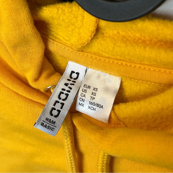 HM | Cropped Fleece Hoodie - Picture 2 of 5
